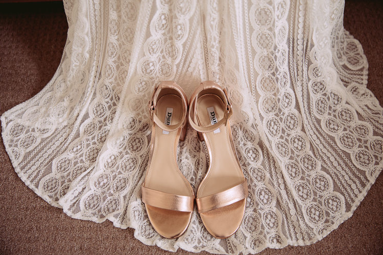 Rose Gold Shoes Bride Bridal Gorgeous Gold Navy Wow Factor Wedding http://hayleybaxterphotography.com/