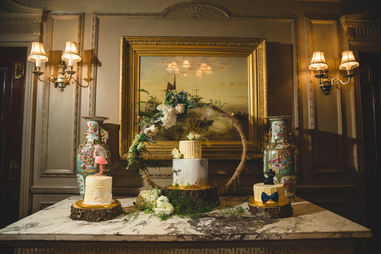 Cake Table Wood Slice Moss Groom Cake Gold Sequins Marble Greenery Vintage Glamour Wedding https://www.tobiahtayo.com/