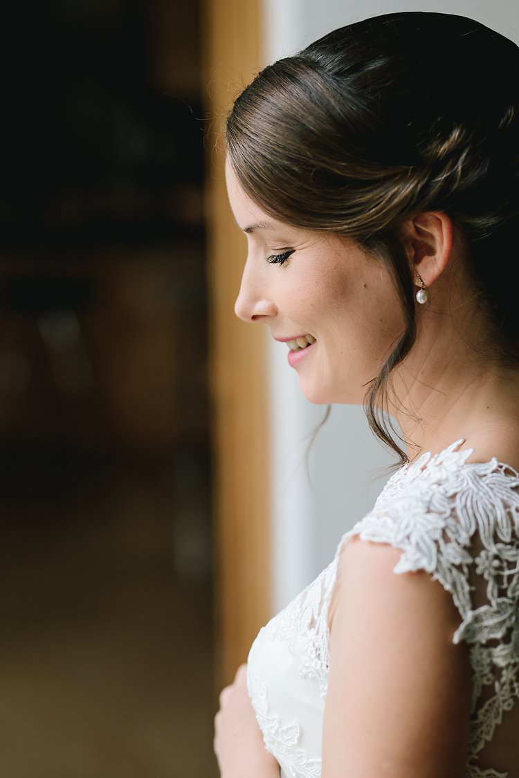Bride Bridal Make Up Beauty Tropical Countryside Tipi Wedding https://parkershots.com/