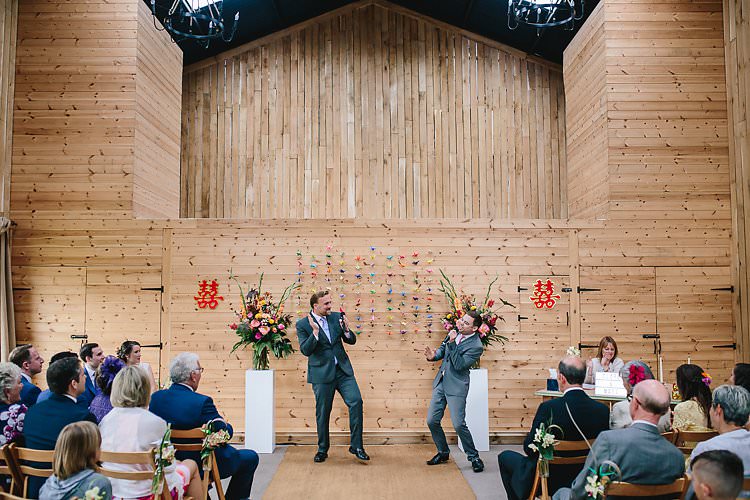 Tropical Countryside Tipi Wedding https://parkershots.com/