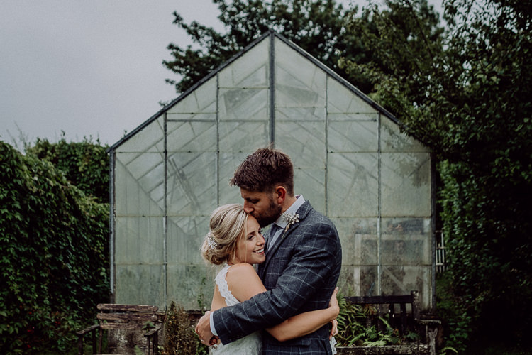 Stylish Rainy Festival Wedding http://albatrossandmariner.co.uk/