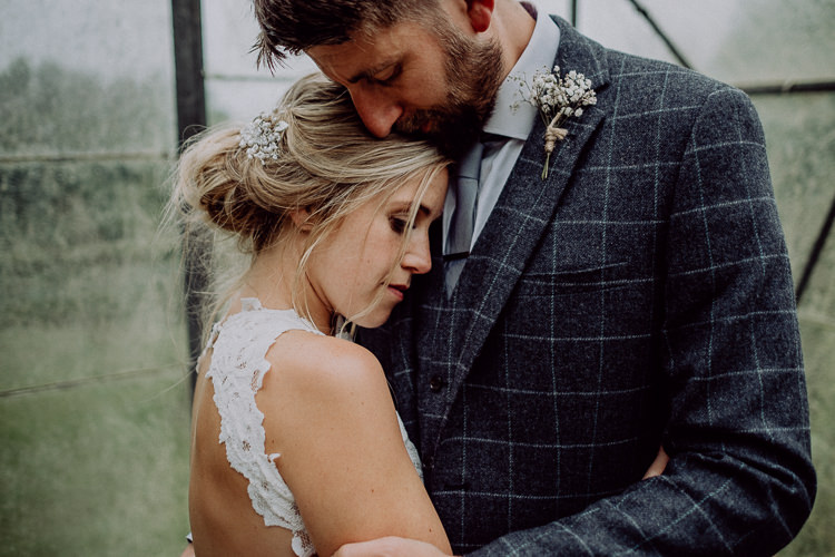 Stylish Rainy Festival Wedding http://albatrossandmariner.co.uk/