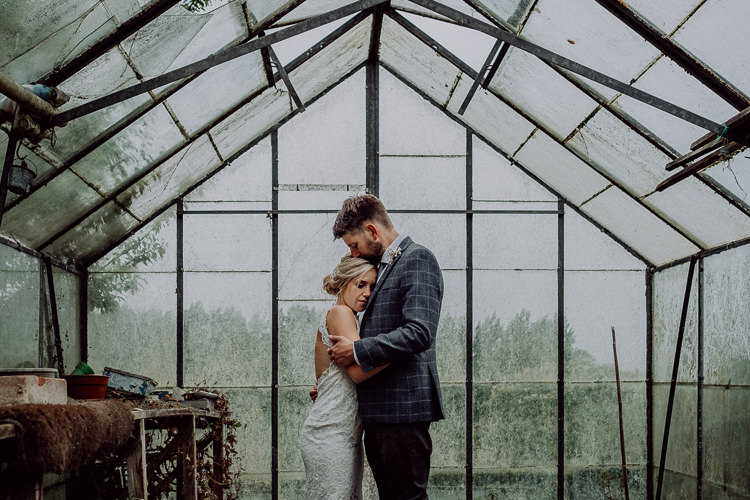 Stylish Rainy Festival Wedding http://albatrossandmariner.co.uk/
