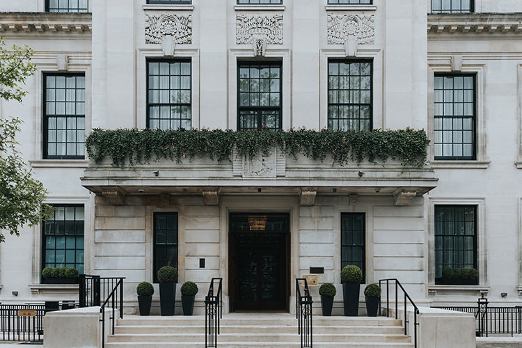 Modern Artistic Colour Pop City Wedding http://missgen.com/