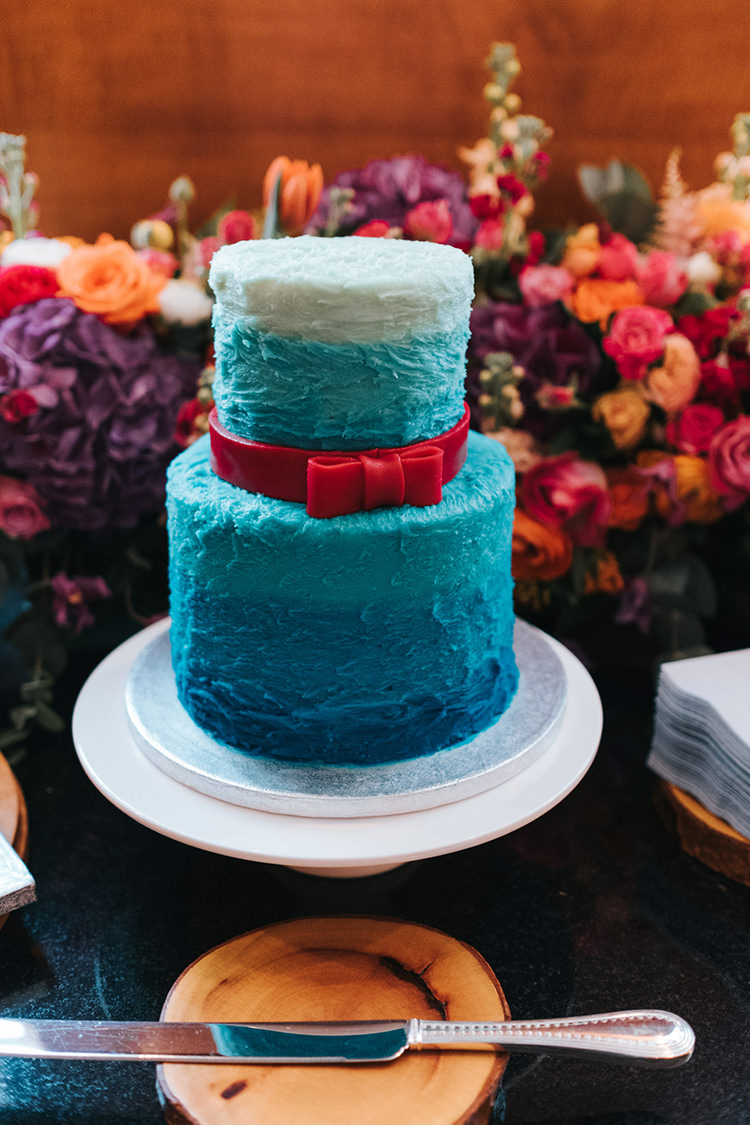 Modern Artistic Colour Pop City Wedding http://missgen.com/