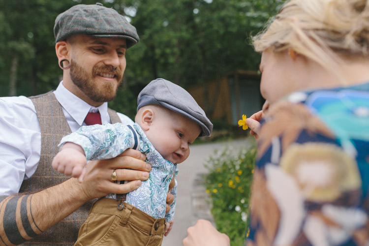 Happy DIY Woodland Wedding http://www.elliegracephotography.co.uk/