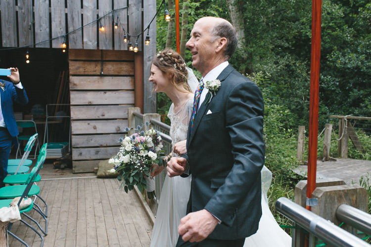 Happy DIY Woodland Wedding http://www.elliegracephotography.co.uk/