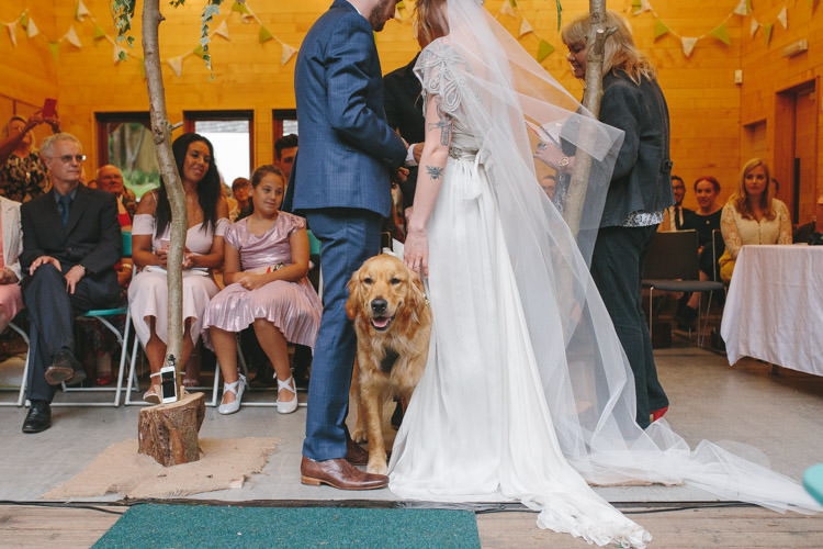 Happy DIY Woodland Wedding http://www.elliegracephotography.co.uk/