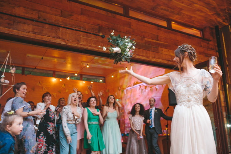 Happy DIY Woodland Wedding http://www.elliegracephotography.co.uk/