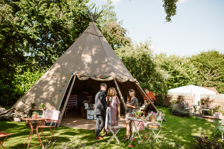 Vegan Handfasting Summer Garden Party Wedding https://www.elliegillard.co.uk/