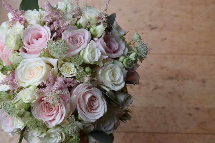 Wedding Vendors UK Supplier Directory http://flowers-by-suzanne.co.uk/