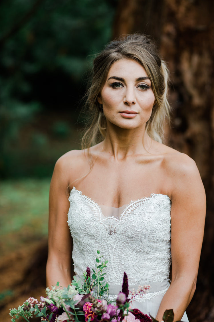 Make Up Bride Bridal Style Beauty Outdoorsy Late Summer Marquee Wedding Ideas http://www.esmefletcher.com/