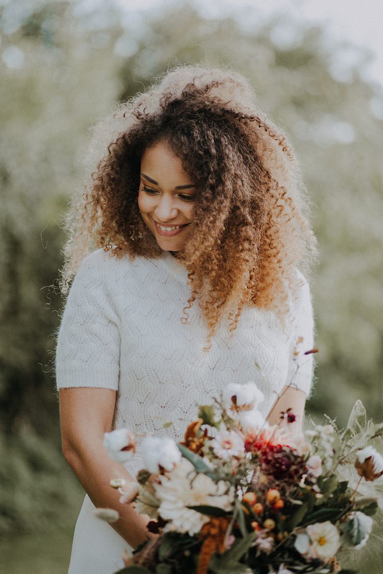 Bride Hair Make Up Natural Pretty Banquets Bonfires Autumn Wedding Ideas https://lolarosephotography.com/