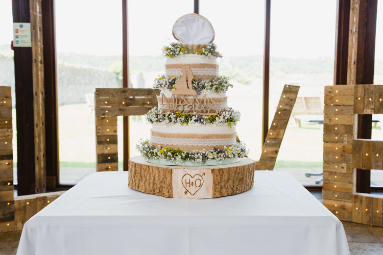 LOVE Giant Letters Pallet Wood Light Cake Hessian Wood Slice Gypsophila Tiered Table Wildflower Relaxed Fun Beach DIY Wedding http://www.michellehuggleston.com/
