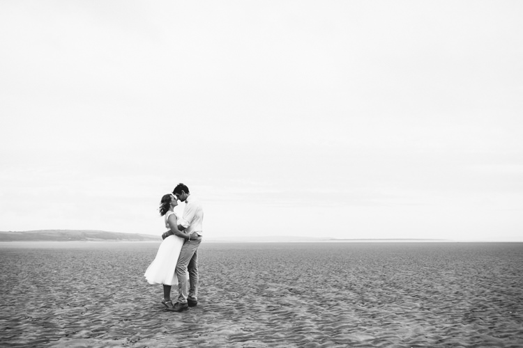 Relaxed Fun Beach DIY Wedding http://www.michellehuggleston.com/
