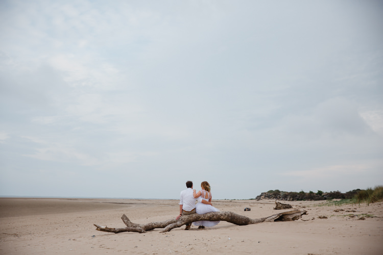Relaxed Fun Beach DIY Wedding http://www.michellehuggleston.com/