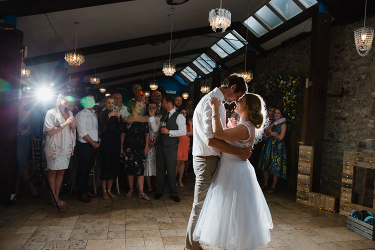 Relaxed Fun Beach DIY Wedding http://www.michellehuggleston.com/