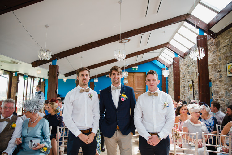 Relaxed Fun Beach DIY Wedding http://www.michellehuggleston.com/