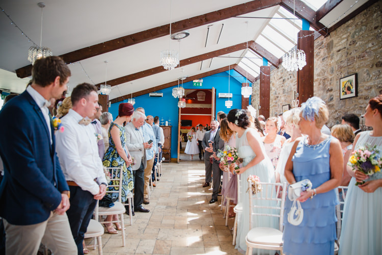 Relaxed Fun Beach DIY Wedding http://www.michellehuggleston.com/