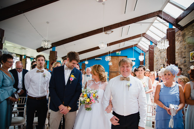 Relaxed Fun Beach DIY Wedding http://www.michellehuggleston.com/