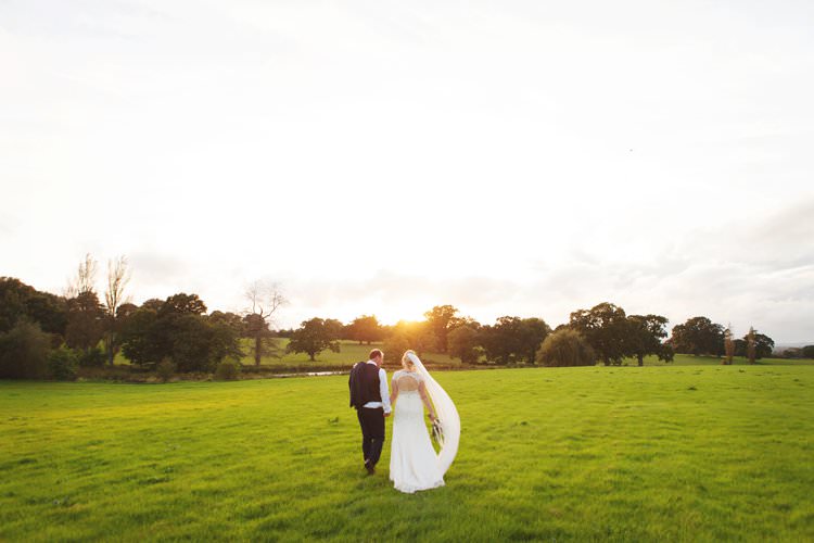 Elegant DIY Country Manor Wedding http://www.bengoode.com/