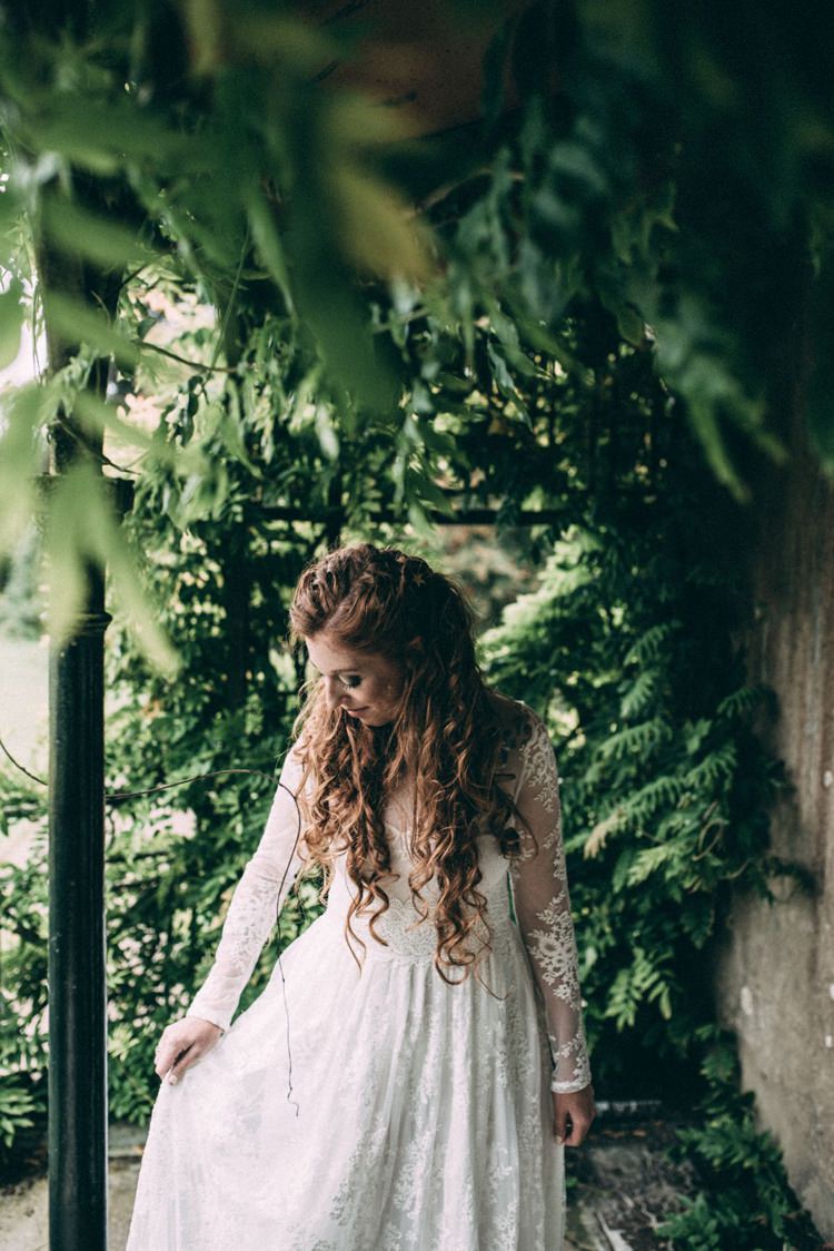 Bride Bridal Lace Long Sleeved Dress Gown Boohoo Opulent Eccentric Berry Gold Wedding https://mattaustinimages.co.uk/