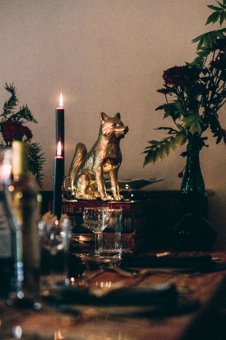 Black Candles Candlesticks Gold Animals Spray Painted Books Vintage Antique Table Setting Opulent Eccentric Berry Gold Wedding https://mattaustinimages.co.uk/