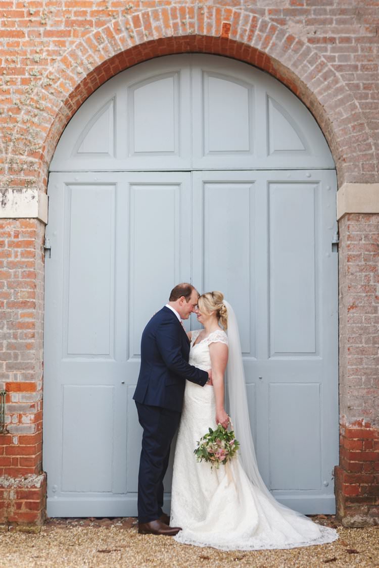 Elegant DIY Country Manor Wedding http://www.bengoode.com/
