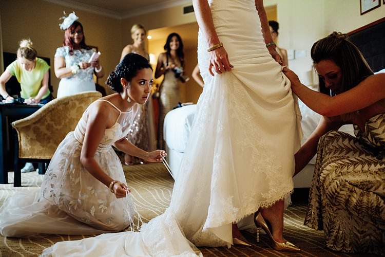 Stylish Country House Rave Wedding http://www.mariannechua.com/