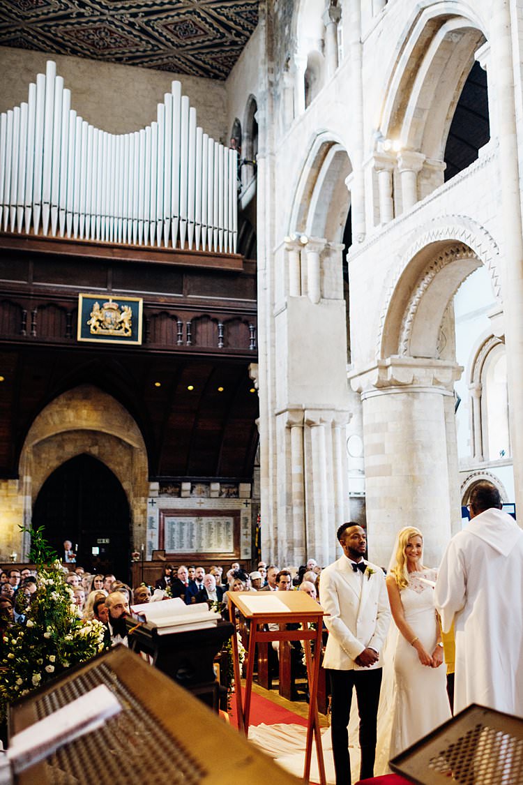 Stylish Country House Rave Wedding http://www.mariannechua.com/