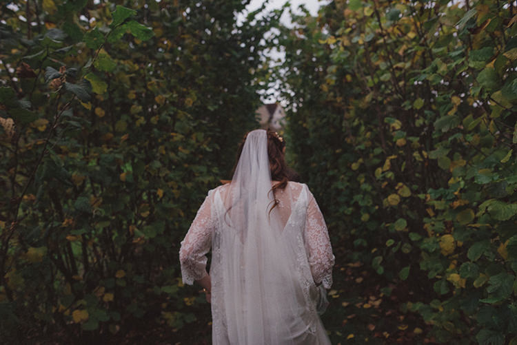 Joyful Warm Cosy Autumn Barn Wedding http://www.rebeccadouglas.co.uk/