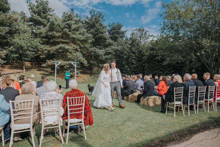 Whimsical Green Copper Rustic DIY Wedding http://www.brookrosephotography.co.uk/