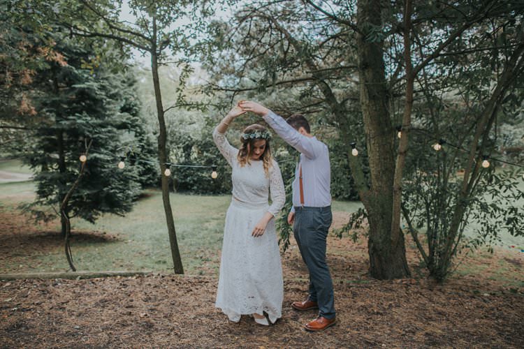 Whimsical Green Copper Rustic DIY Wedding http://www.brookrosephotography.co.uk/