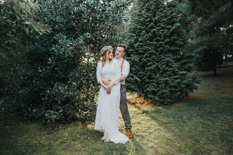 Whimsical Green Copper Rustic DIY Wedding http://www.brookrosephotography.co.uk/