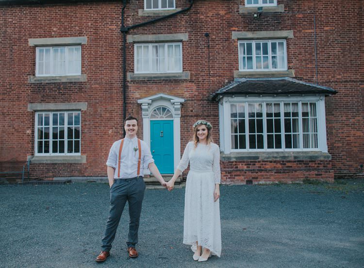 Whimsical Green Copper Rustic DIY Wedding http://www.brookrosephotography.co.uk/