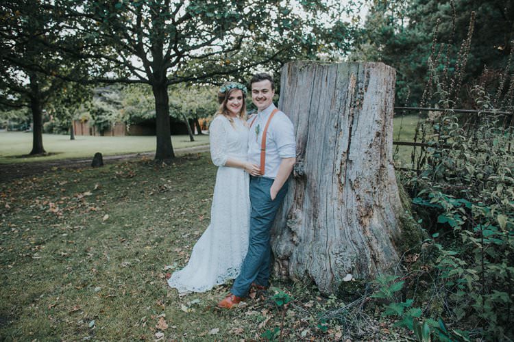 Whimsical Green Copper Rustic DIY Wedding http://www.brookrosephotography.co.uk/