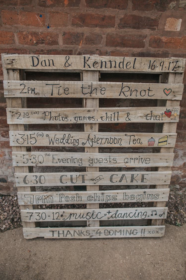 Wooden Pallet Sign Painted Whimsical Green Copper Rustic DIY Wedding http://www.brookrosephotography.co.uk/