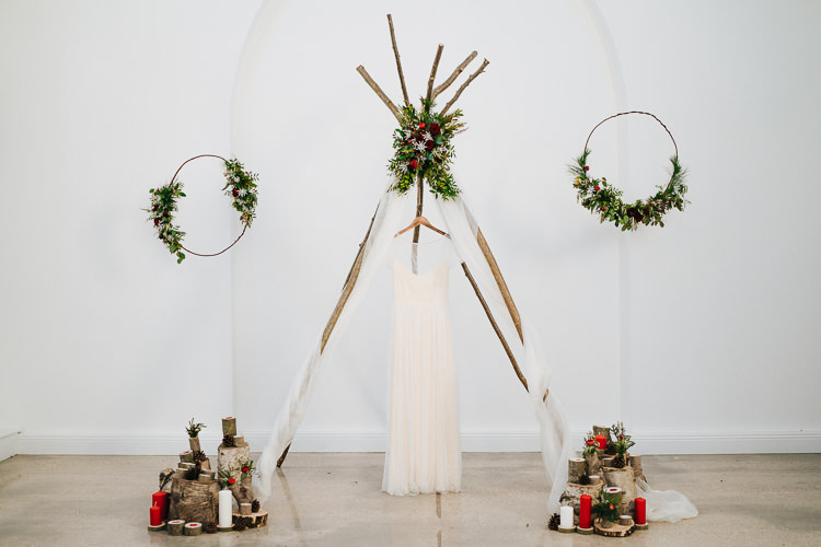 Red Green Winter Wonderland Wedding Ideas http://www.angelawardbrown.com/