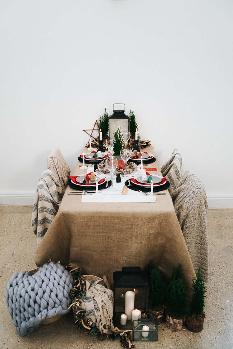 Tablescape Table Decoration Candles Hessian Red Green Winter Wonderland Wedding Ideas http://www.angelawardbrown.com/