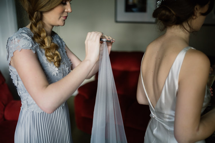 Playful Metallic Zoo Winter Wedding https://www.jennbrookesphotographer.com/