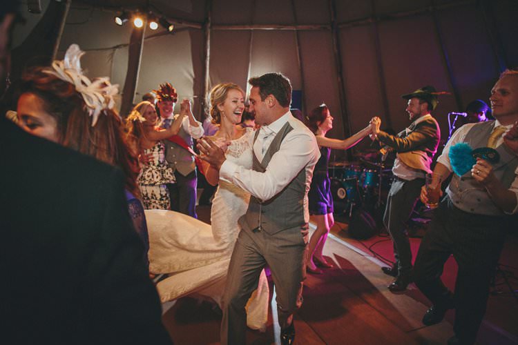 Wedding Suppliers Near Me UK Directory http://www.warble-entertainment.com/