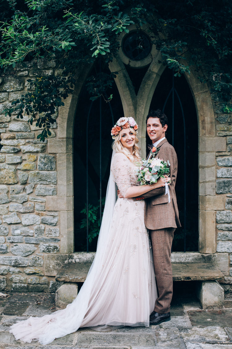 Flowery Bohemian Secret Garden Wedding https://caseyavenue.co.uk/