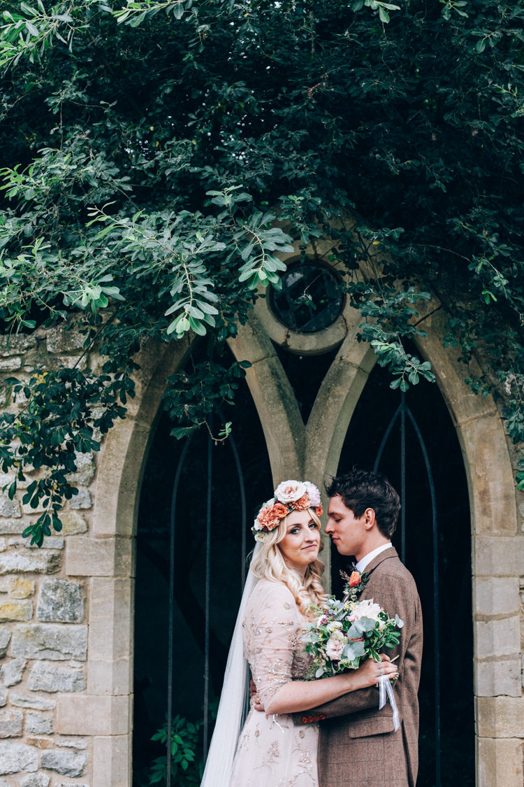 Flowery Bohemian Secret Garden Wedding https://caseyavenue.co.uk/