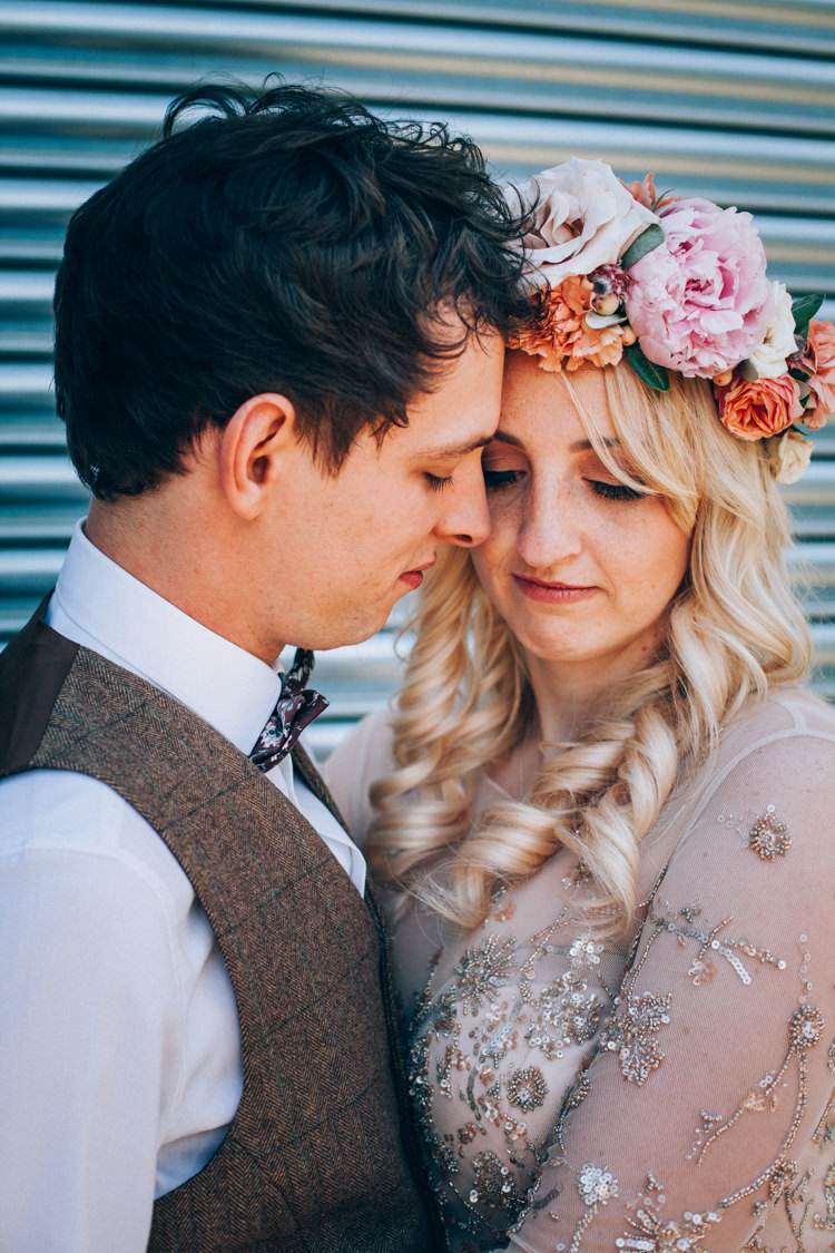Flowery Bohemian Secret Garden Wedding https://caseyavenue.co.uk/