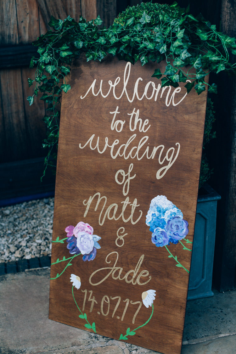 Welcome Sign Wooden Painted Gold Floral Calligraphy Greenery Flowery Bohemian Secret Garden Wedding https://caseyavenue.co.uk/