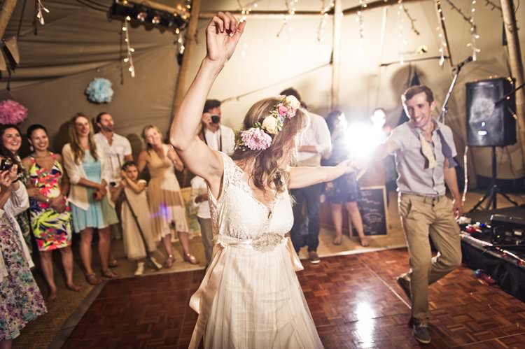 Wedding Suppliers Near Me UK Directory http://www.warble-entertainment.com/