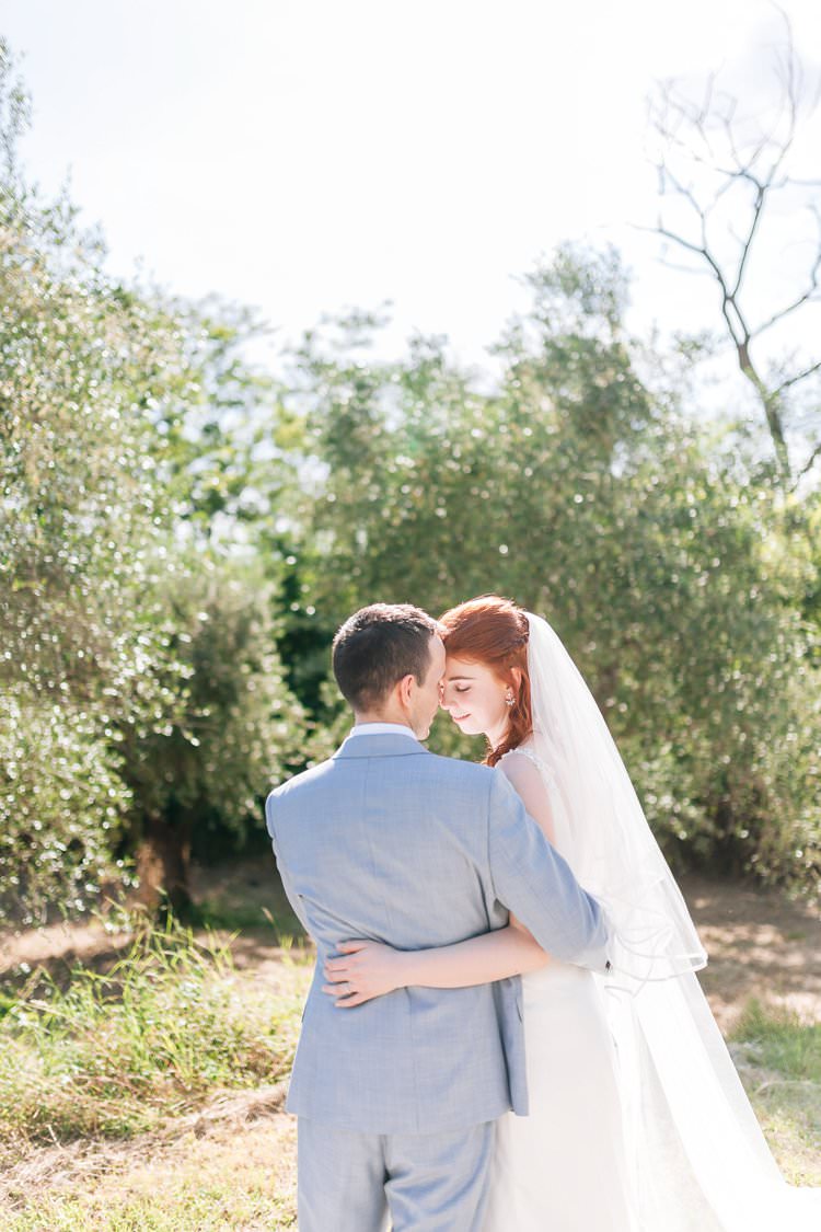 Italy Destination Wedding Olive Trees Outdoor Summer Spring Bride Groom | Romantic Garden Elopement Tuscany http://purewedding.it/en