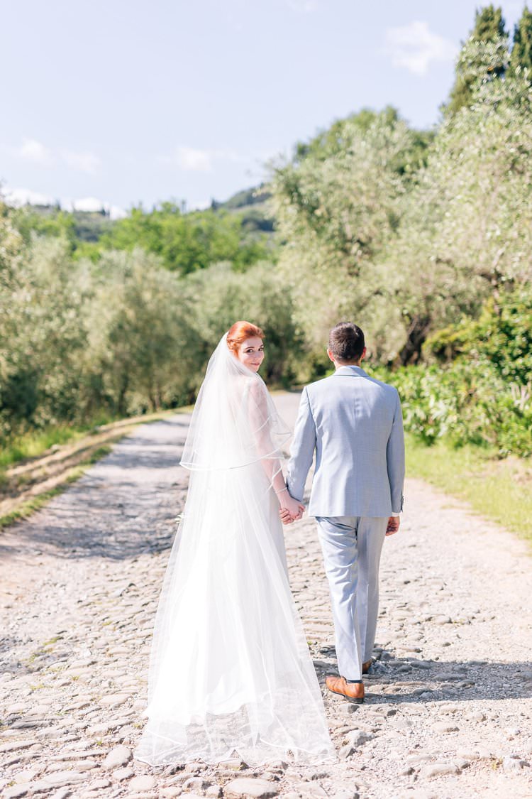Italy Destination Wedding Olive Trees Outdoor Summer Spring Bride Groom | Romantic Garden Elopement Tuscany http://purewedding.it/en