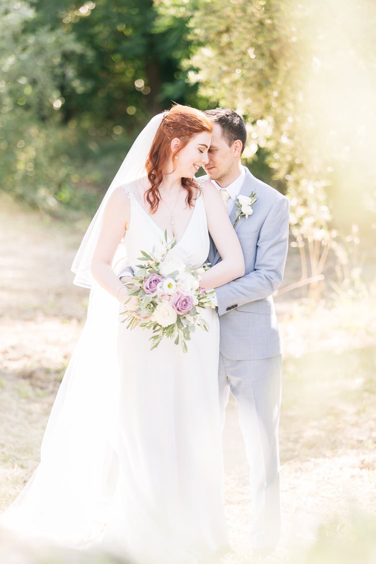 Italy Destination Wedding Olive Trees Outdoor Summer Spring Bride Groom | Romantic Garden Elopement Tuscany http://purewedding.it/en