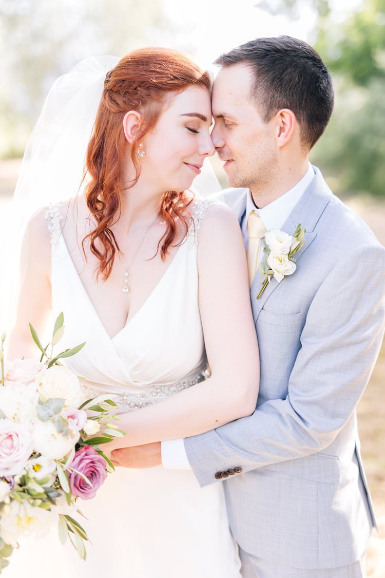 Italy Destination Wedding Olive Trees Outdoor Summer Spring Bride Groom | Romantic Garden Elopement Tuscany http://purewedding.it/en